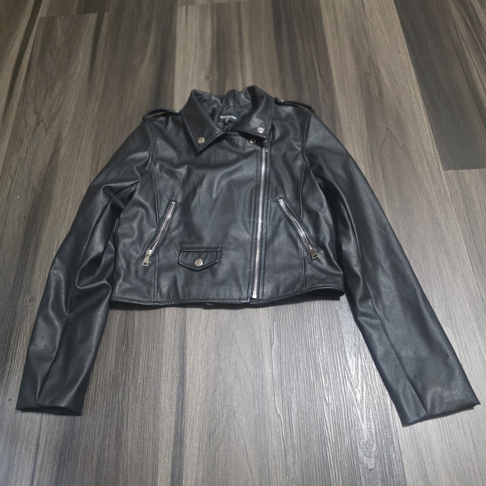 PrettyLittleThing Women's Size 6 Black Faux Leather Moto Biker Jacket Cropped...